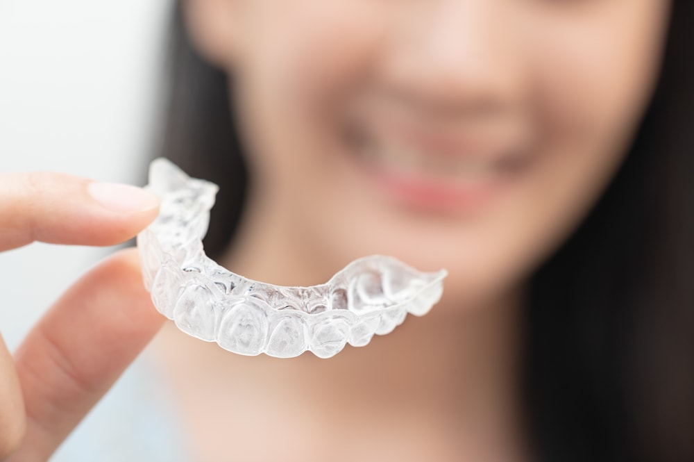 Estetyczny aparat ortodontyczny